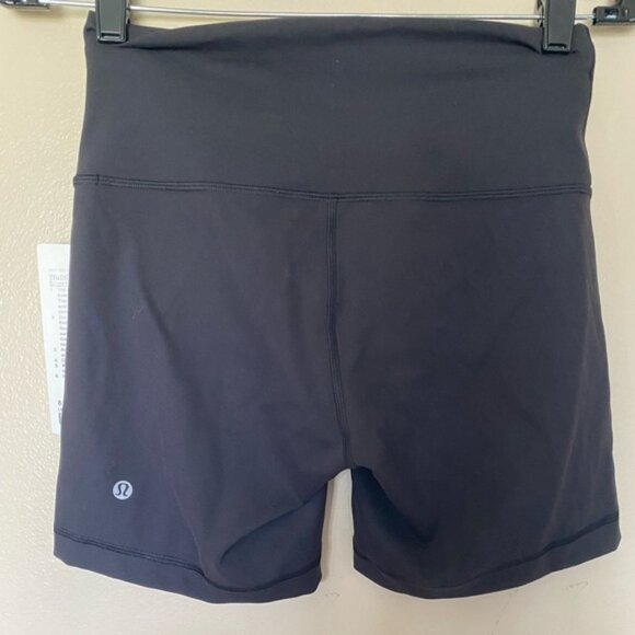 NWT Lululemon Athletica Wunder Train Black High-Waisted Bike Shorts Size 8 - Picture 3 of 4